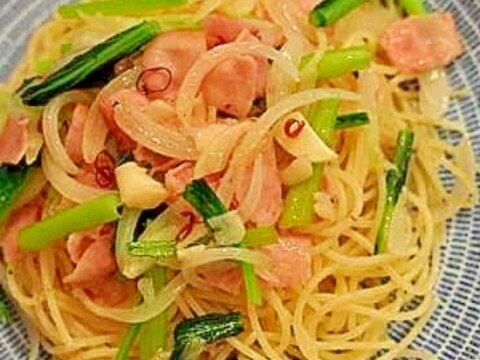 小松菜とベーコンのパスタ